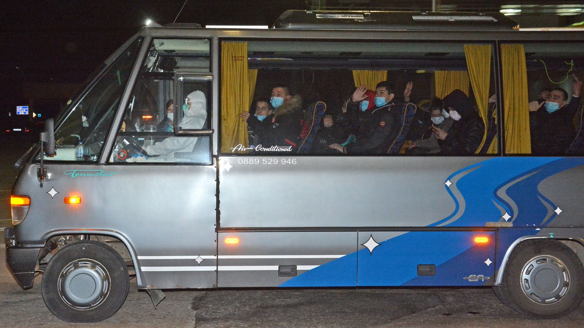 По разпореждане на министър председателя Бойко Борисов 20 ученици и 4