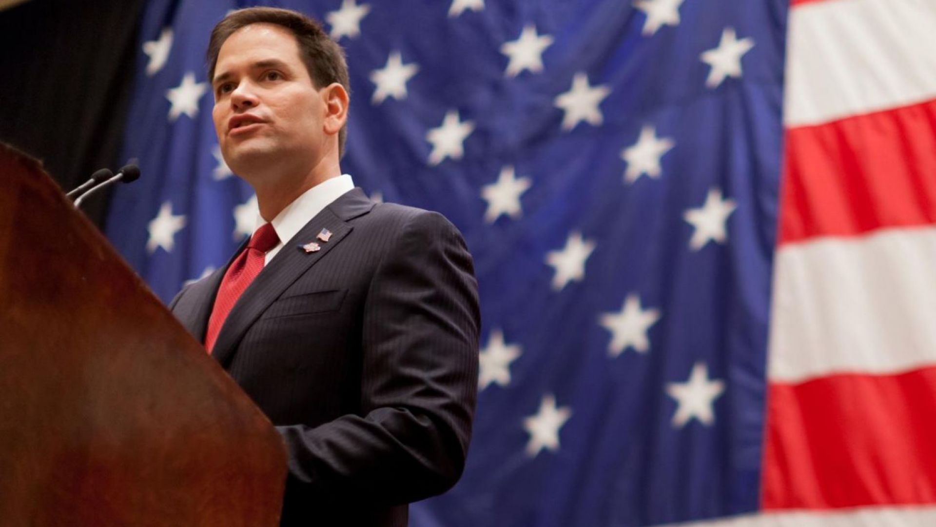 Американският сенатор и бивш кандидат за президент от Републиканската партия