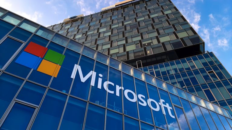 Ils ont infligé une amende de 242 millions de dollars à Microsoft pour avoir volé Cortana
