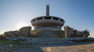 Министерство на културата: Паметникът на Бузлуджа още не е недвижимо културно наследство