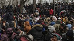 Първи заразен мигрант в лагер в Гърция