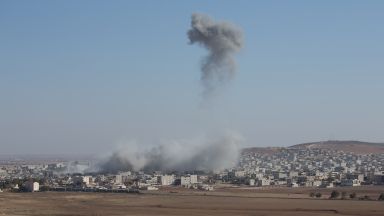 Сирия отрази мощно израелско въздушно нападение в Алепо