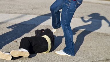Две момичета се биха пред училището в град Койнаре Плевенско