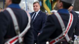 Красимир Каракачанов: Засега ситуацията не налага военно положение