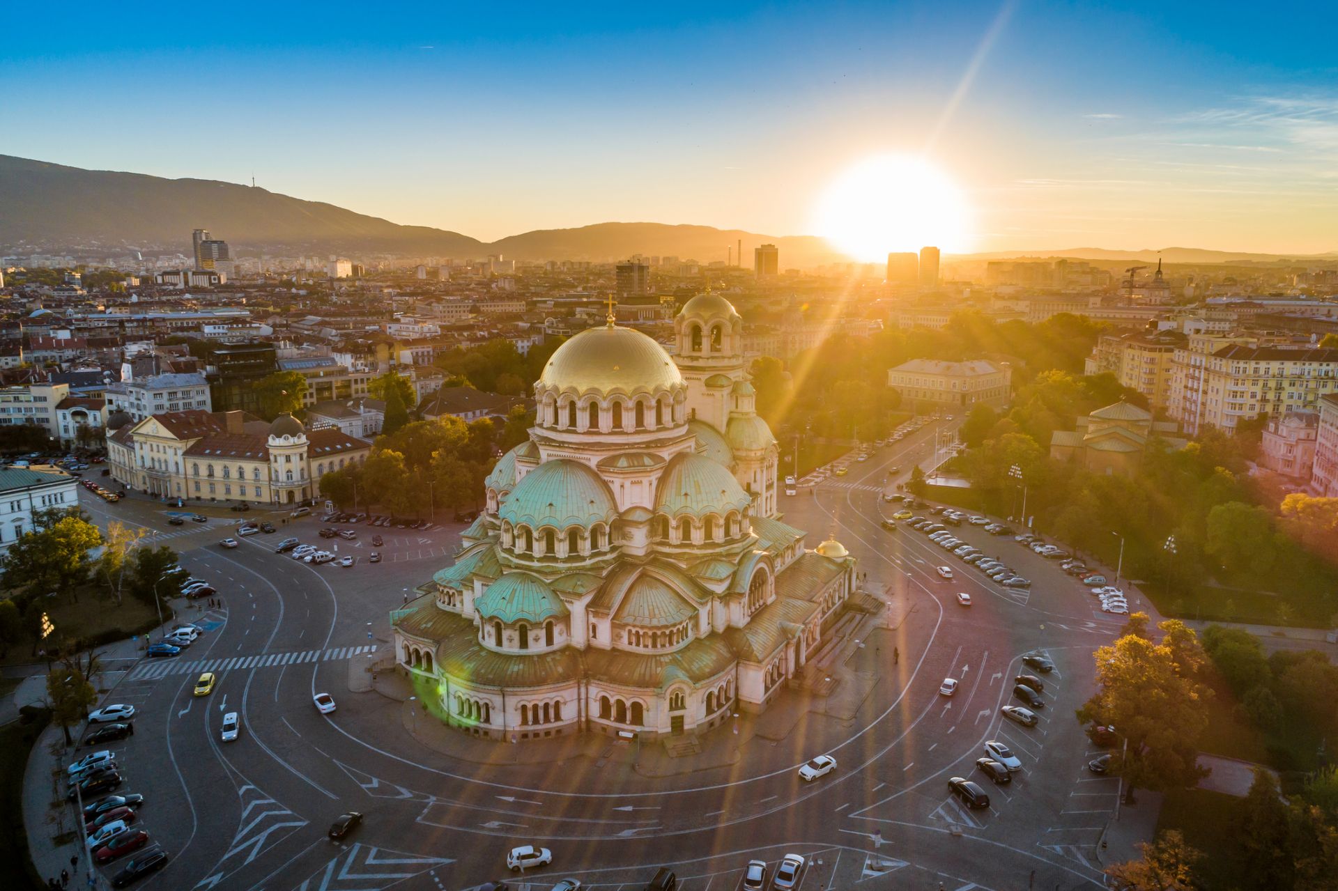 Изглед от София - храм-паметникът "Александър Невски"