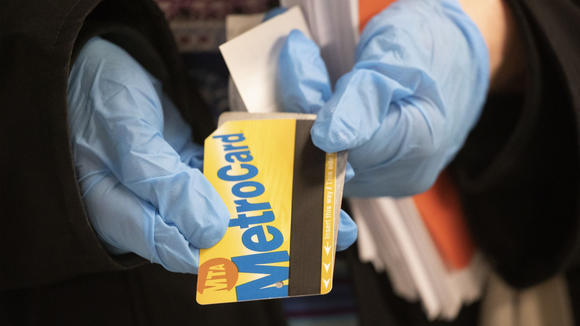 Разпространението на новия коронавирус променя не само транспортните потоци и