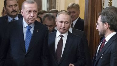 Турският президент Реджеп Тайип Ердоган е разговарял по телефона с