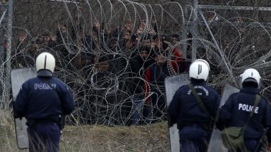  Гърция усилва защитата при границата с Турция 