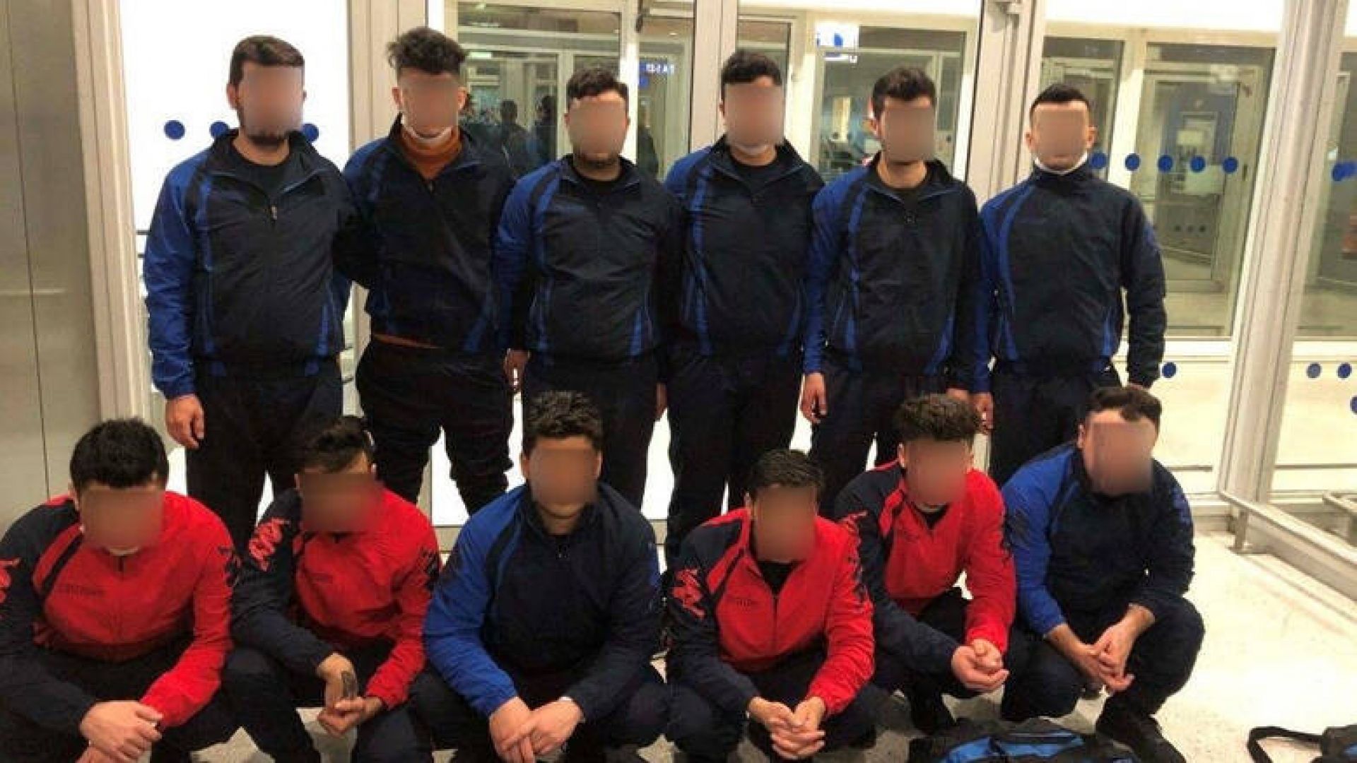12 нелегални мигранти бяха арестувани от гръцките власти на летището