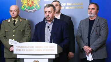 Главният държавен здравен инспектор доц Ангел Кунчев коментира нестихващите протести