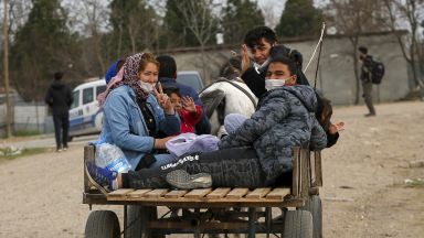 Европейски държави готови да приемат до 1500 деца мигранти от Гърция