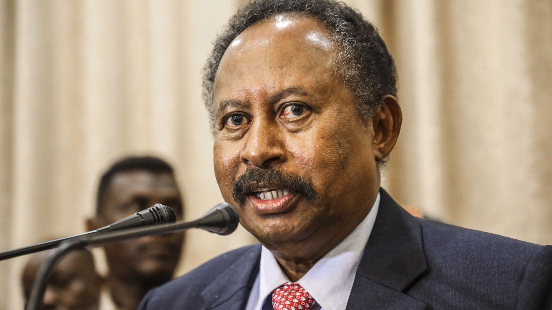 Сваленият судански премиер Хамдок потвърдил, че ще има демократичен преход