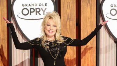 Доли Партън бе възпята във версия на хита й Джолийн