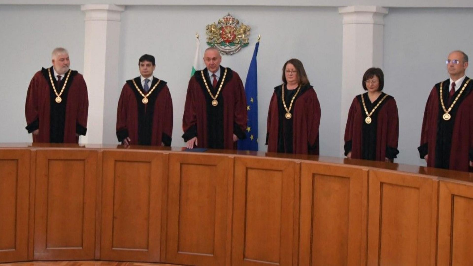 Президентът сезира КС заради избора от парламента на и.д. председател на Сметната палата