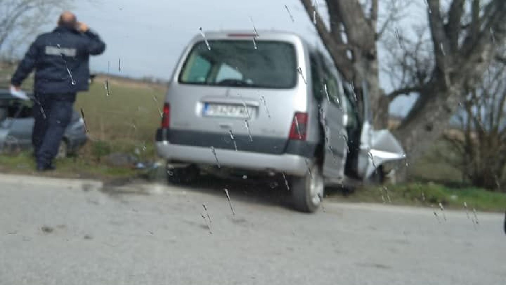 Мъж и жена загинаха а петима души са ранени при