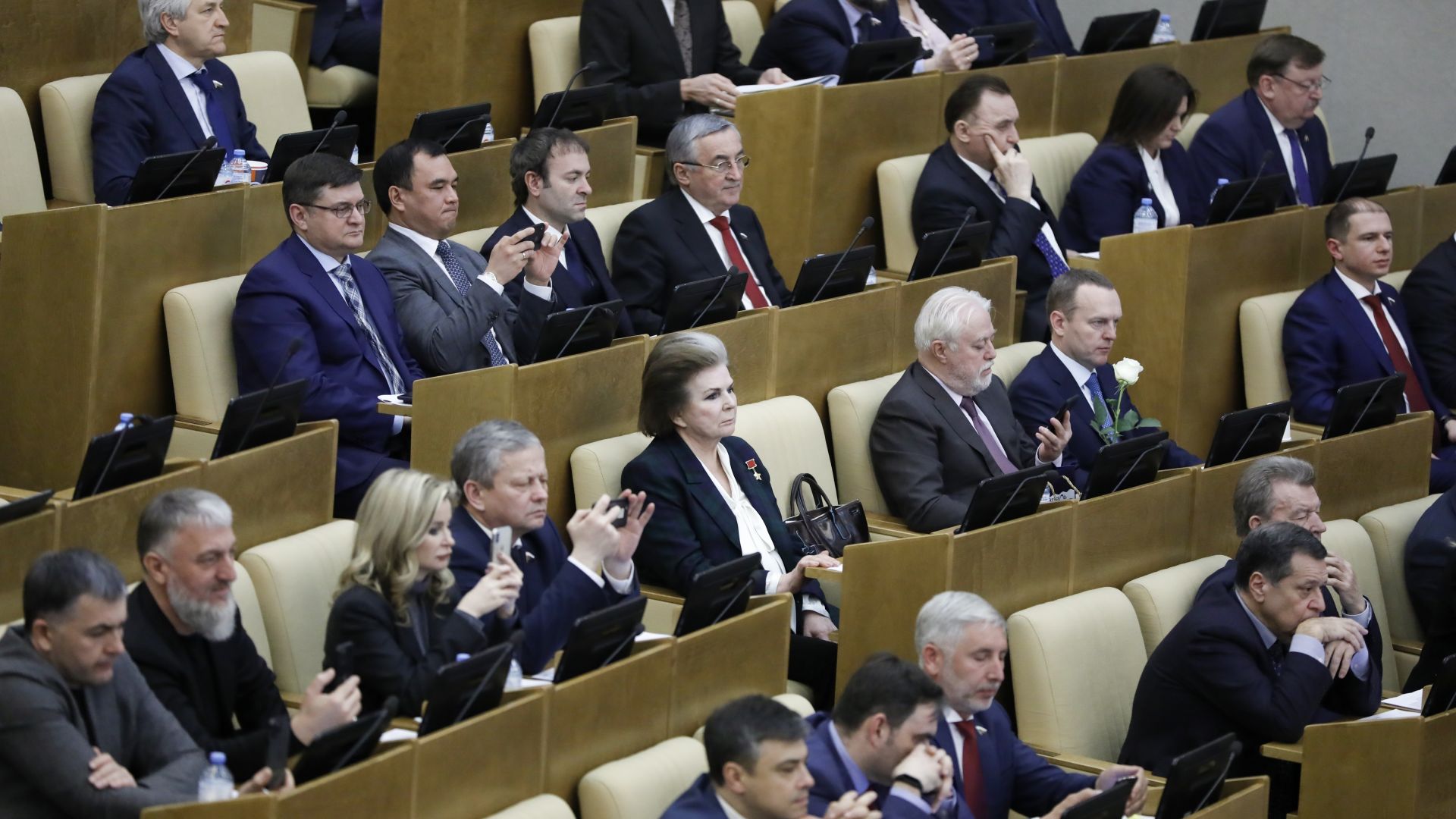 Валентина Терешкова сред депутатите на "Единна Русия"