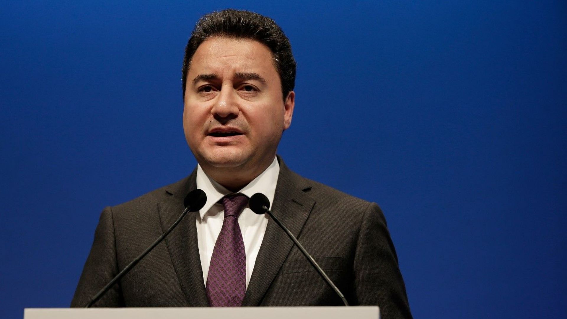 Трима бивши министри на Ердоган и десетки бивши активисти на