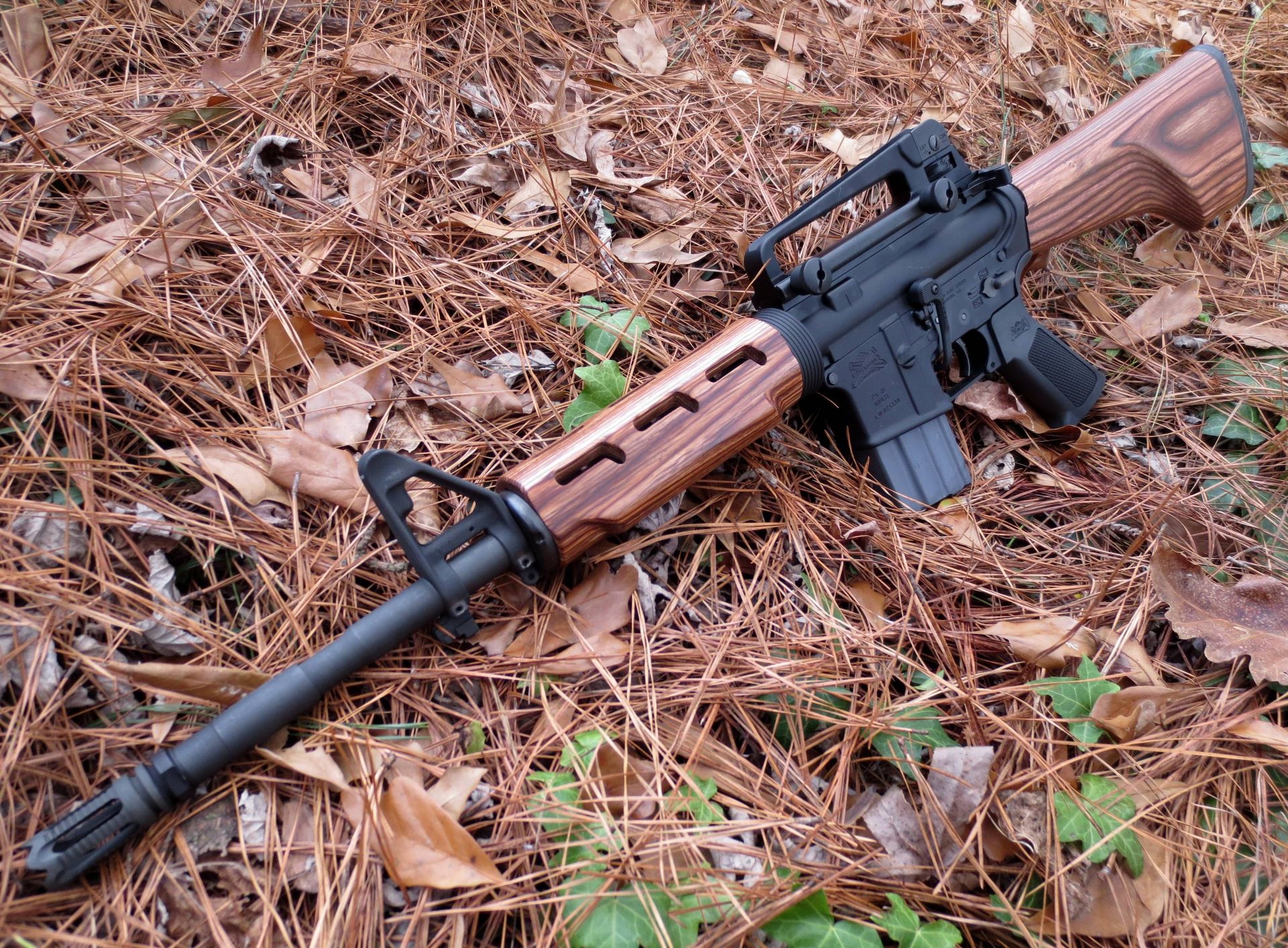 Дървена AR-15