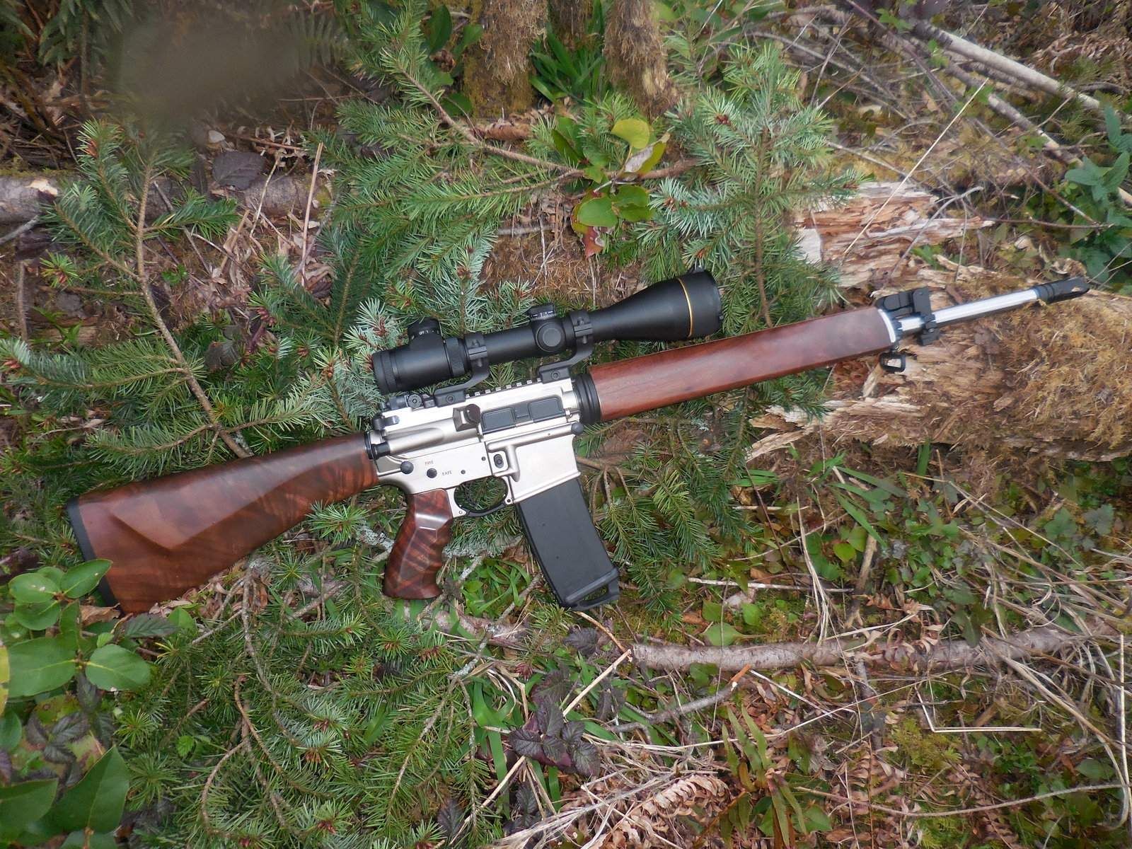 Дървена AR-15
