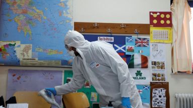 Образователното министерство пусна списък на заболявания при деца при които