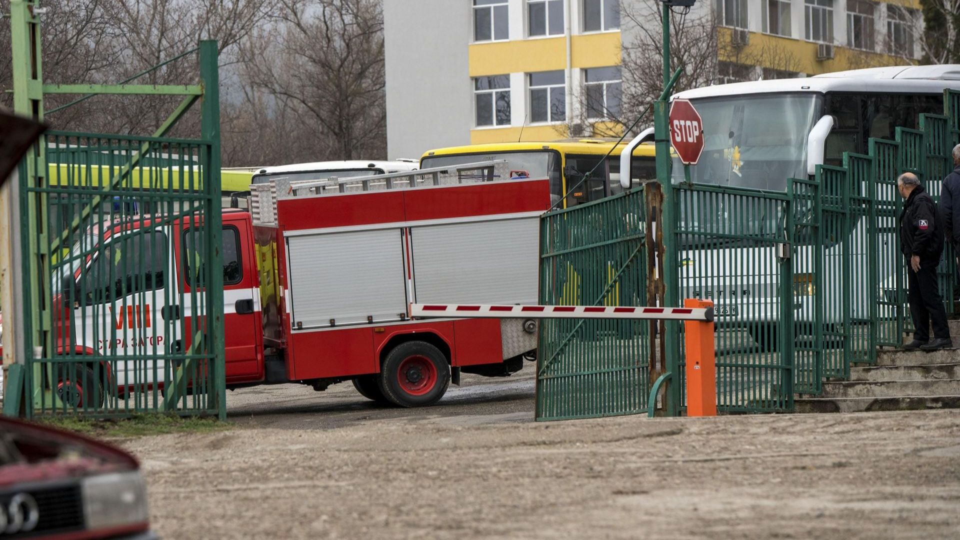 Между 1 тон и 1 5 тона капсул детонатори са се взривили