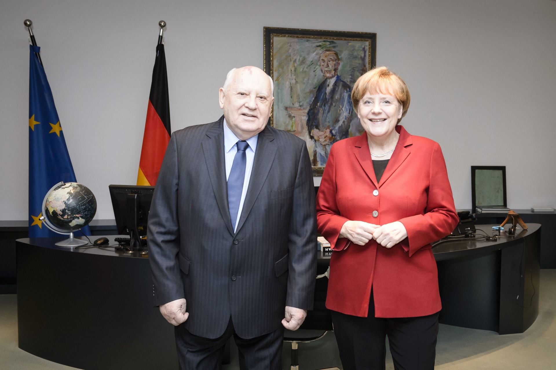 С Ангела Меркел