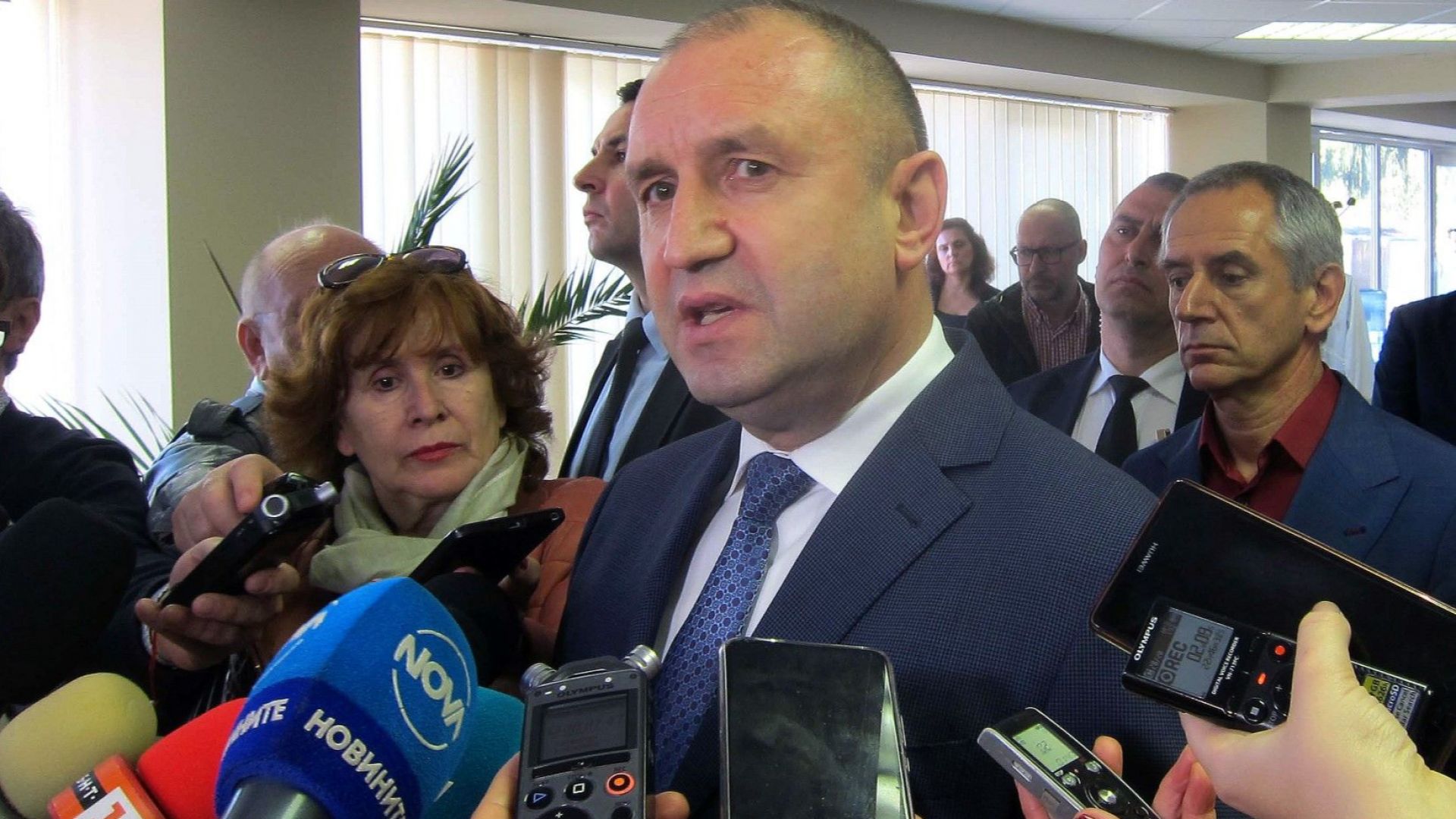 Президентът назначи Димитър Икономов за свой секретар по външна политика