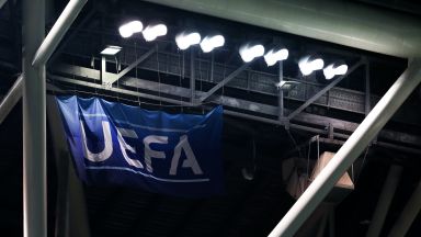 УЕФА отмени всичките си мачове, без футбол и в Англия 