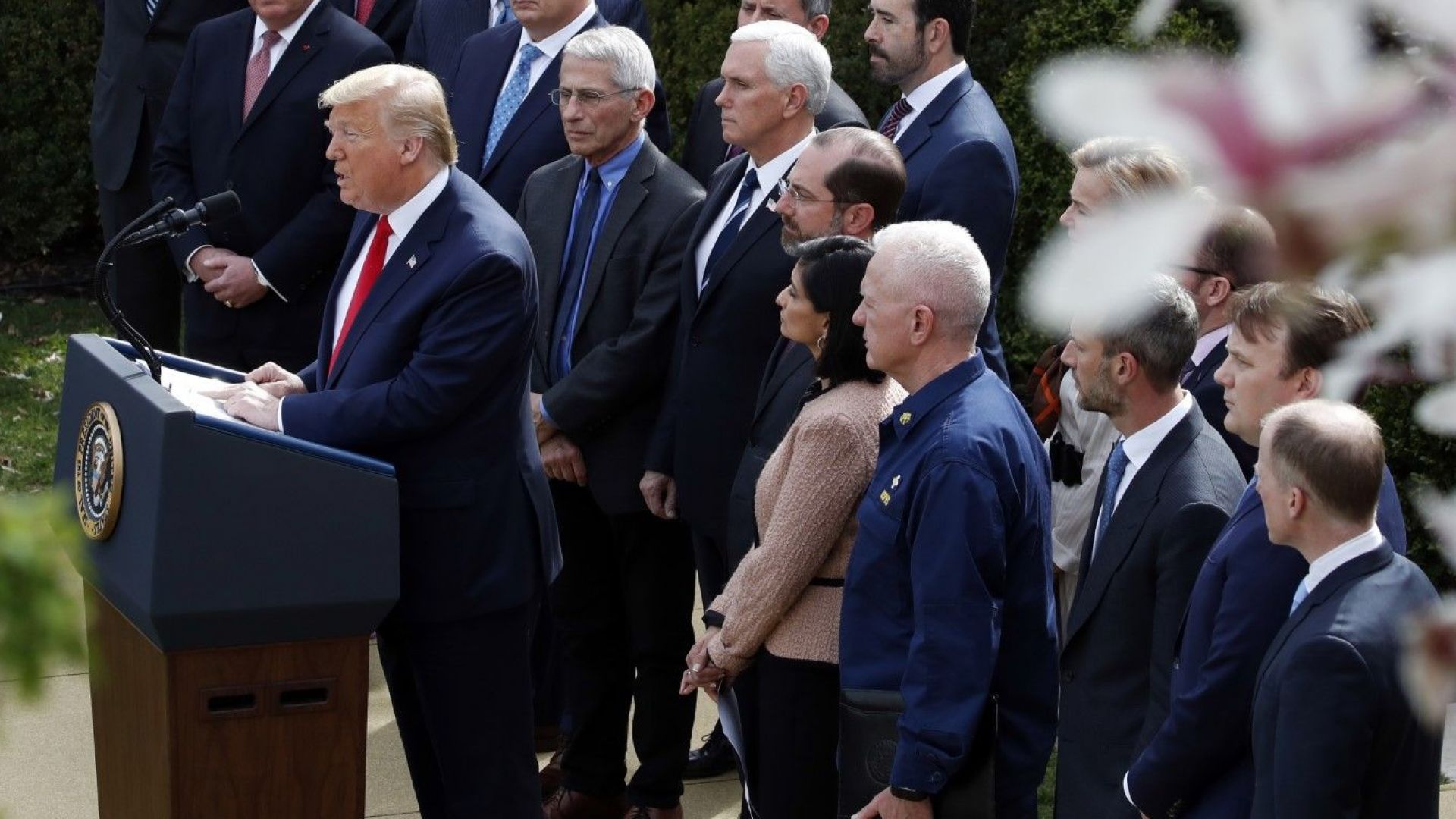 Президентът на САЩ Доналд Тръмп обяви национално извънредно положение в