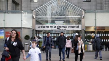 "Гардиън": Близо 8 млн. британци ще минат през болниците заради коронавируса