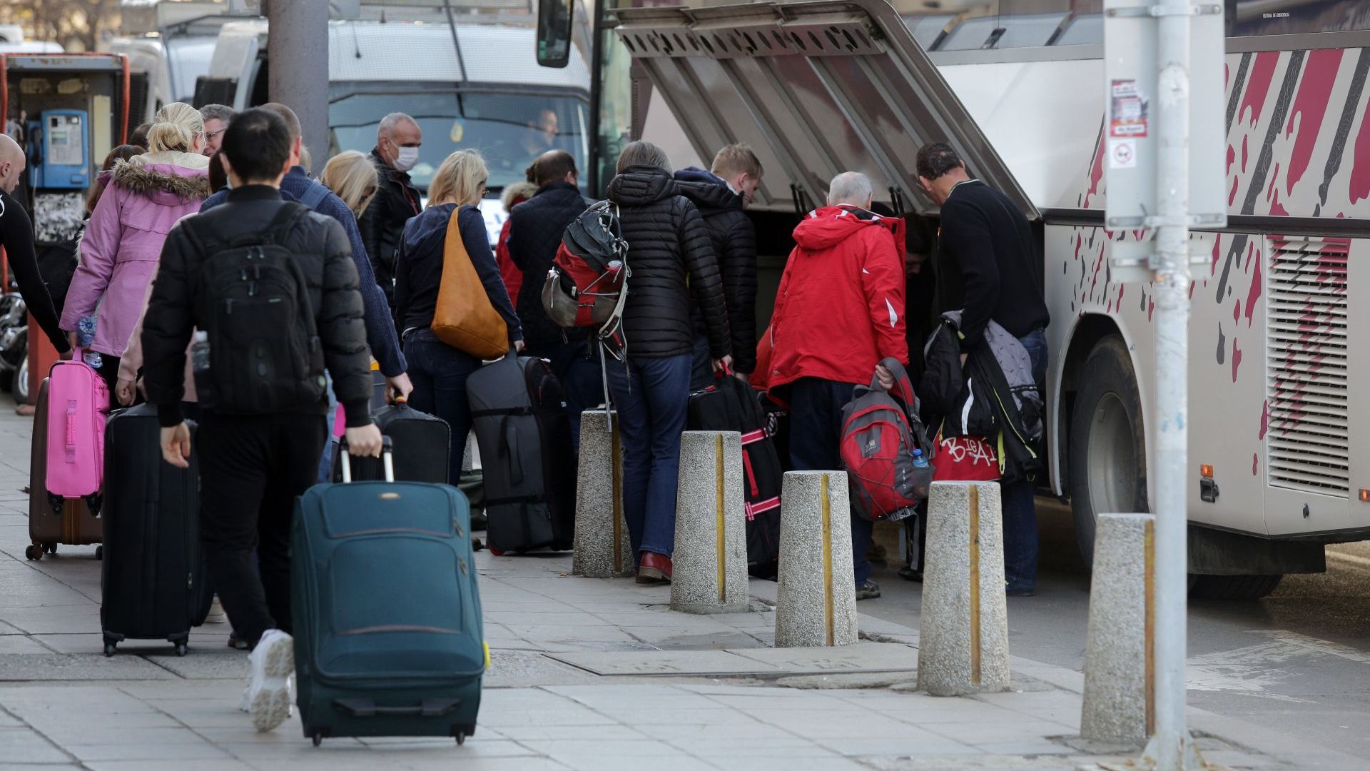 От есента най рано ще започне връщането на парите на туристите
