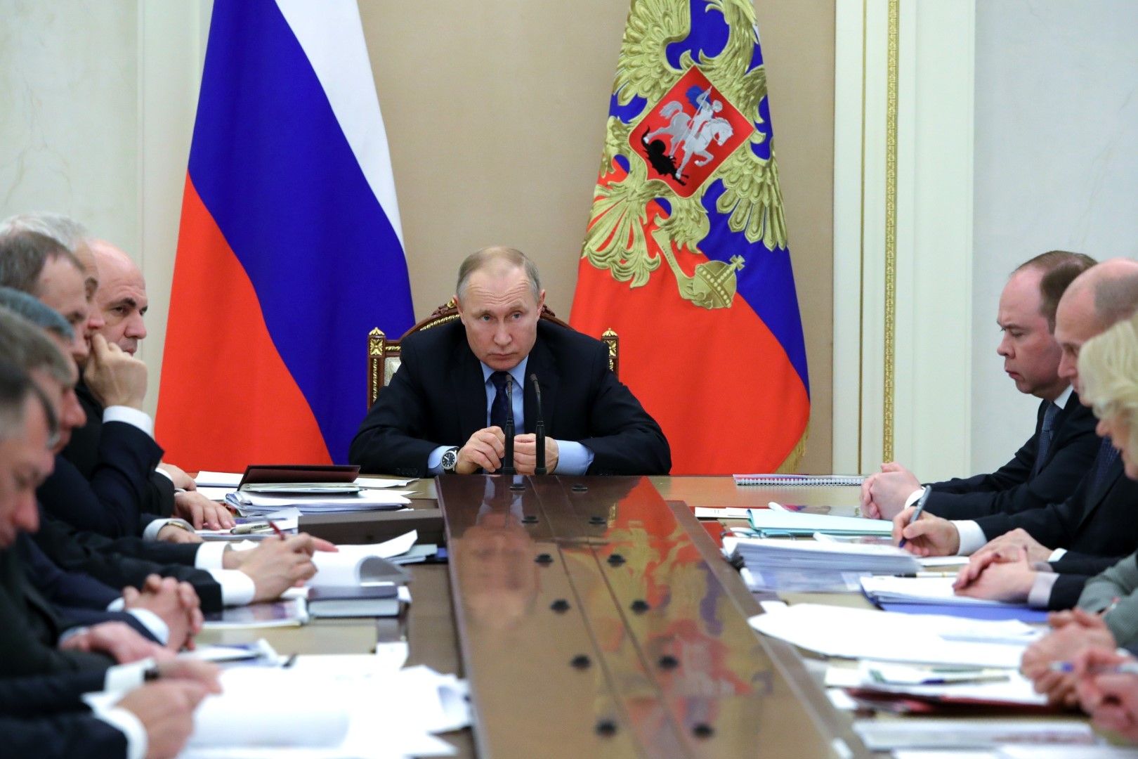 Владимир Путин ръководи заседание на правителството в Кремъл, 17 март