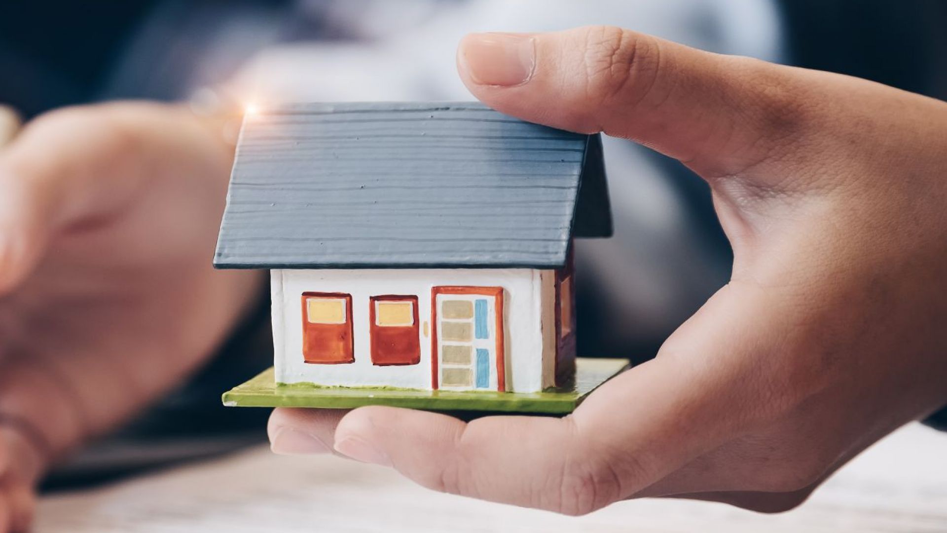 Затворени в апартаменти заради извънредното положение много хора осъзнаха че