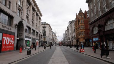 Обединеното кралство съобщи днес за нови 4422 случаи на коронавирус