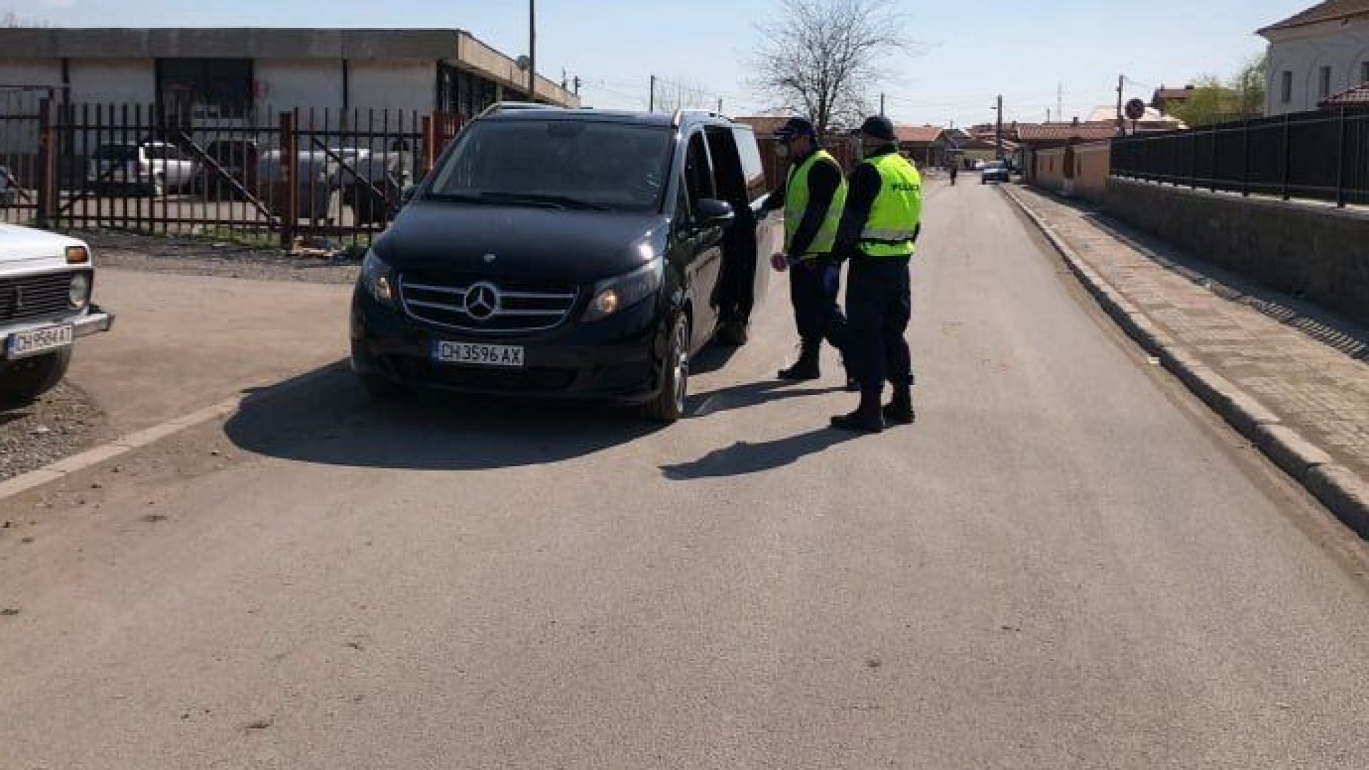 Междувременно Софийската районна прокуратура съобщи че е указала на кметовете