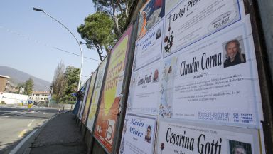 Жители на Ломбардия искат справедливост за жертвите, сложиха охрана на президента