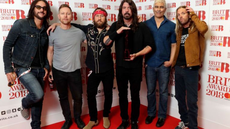 10-ият албум на Foo Fighters е бил записан в компанията на призраци