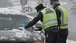 МВР пусна нова декларация за преминаване през КПП в градовете