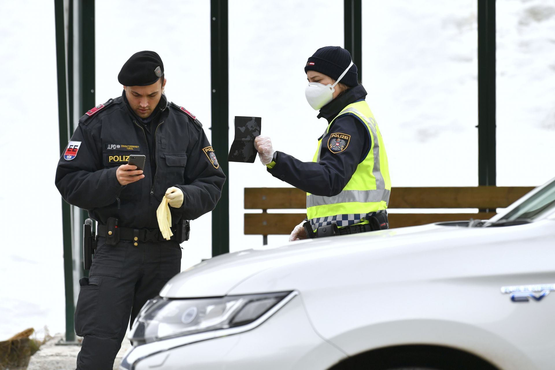 Австрийската полиция спазва стриктно мерките за сигурност срещу коронавируса