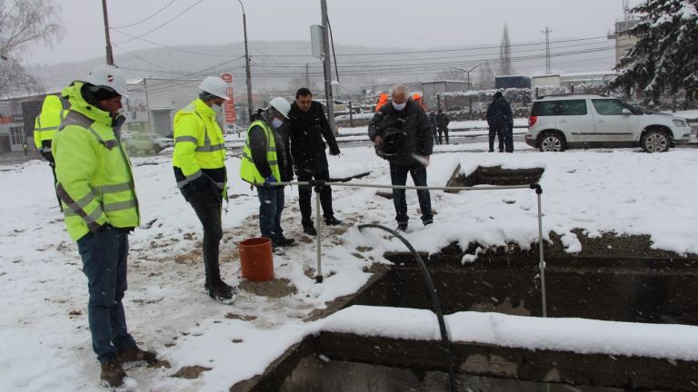 Водата от язовир "Белмекен" потече към Перник