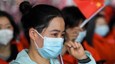  Нов тип вирус умъртви китаец, Пекин подвига възбраната за напредване в Хубей 