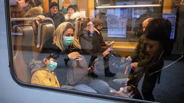 Белгия е унищожила милиони предпазни маски в навечерието на епидемията 