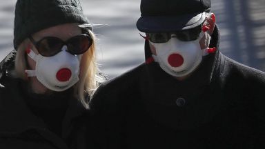 Според министър Гарсия пикът на инфекциите се очаква през третата