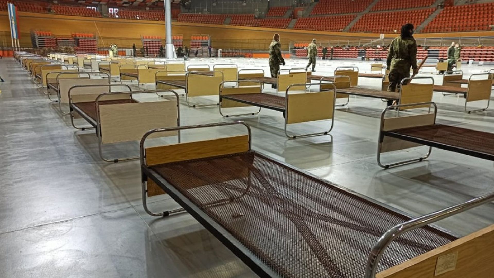 Виж още Борисов показа как Арена Армеец стана полева болница