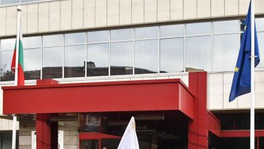 Министърът на регионалното развитие и благоустройството Виолета Комитова възложи на