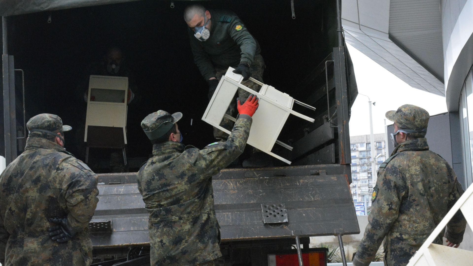 Изнасят цялото оборудване на военно-полевата болница в Русе
