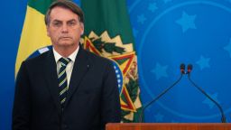 Жаир Болсонаро остава непреклонен: Бразилия не може да спре заради някакъв си грип