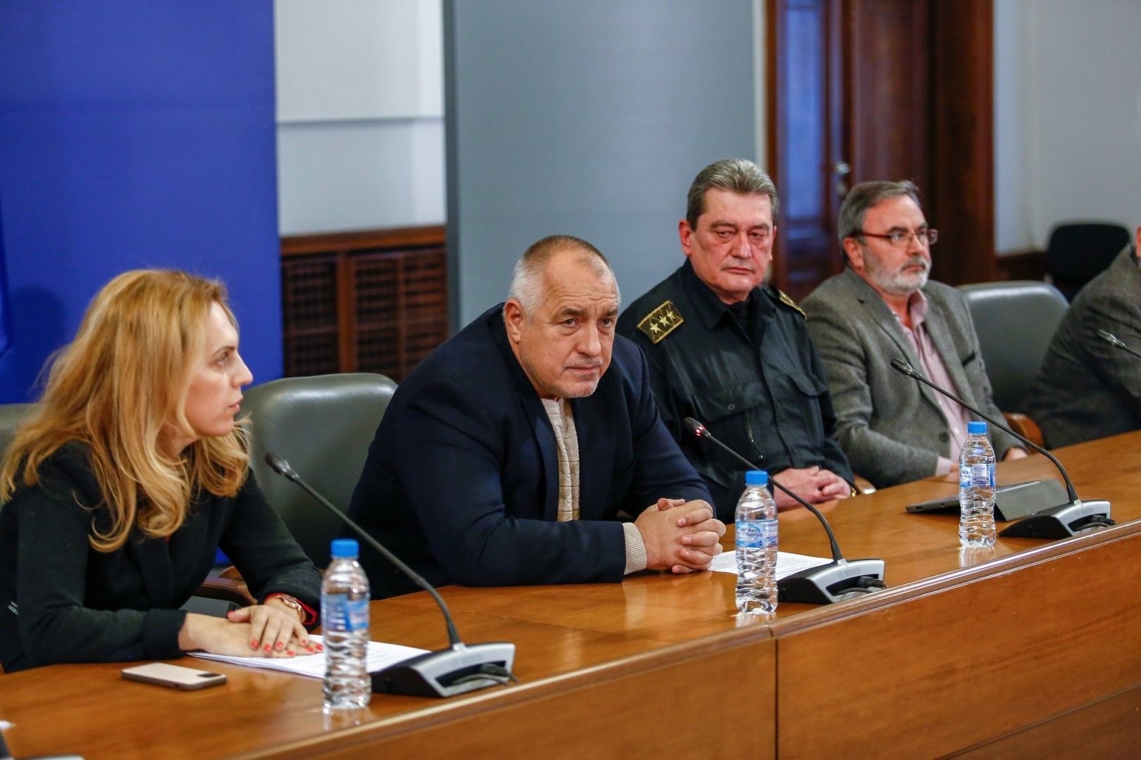 Премиерът Бойко Борисов каза, че освен здравето, най-важно е да запазим работниците, за да могат веднага след кризата предприятията да заработят