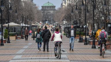 Българите са изградили стаден имунитет поне на база математическите изчисления