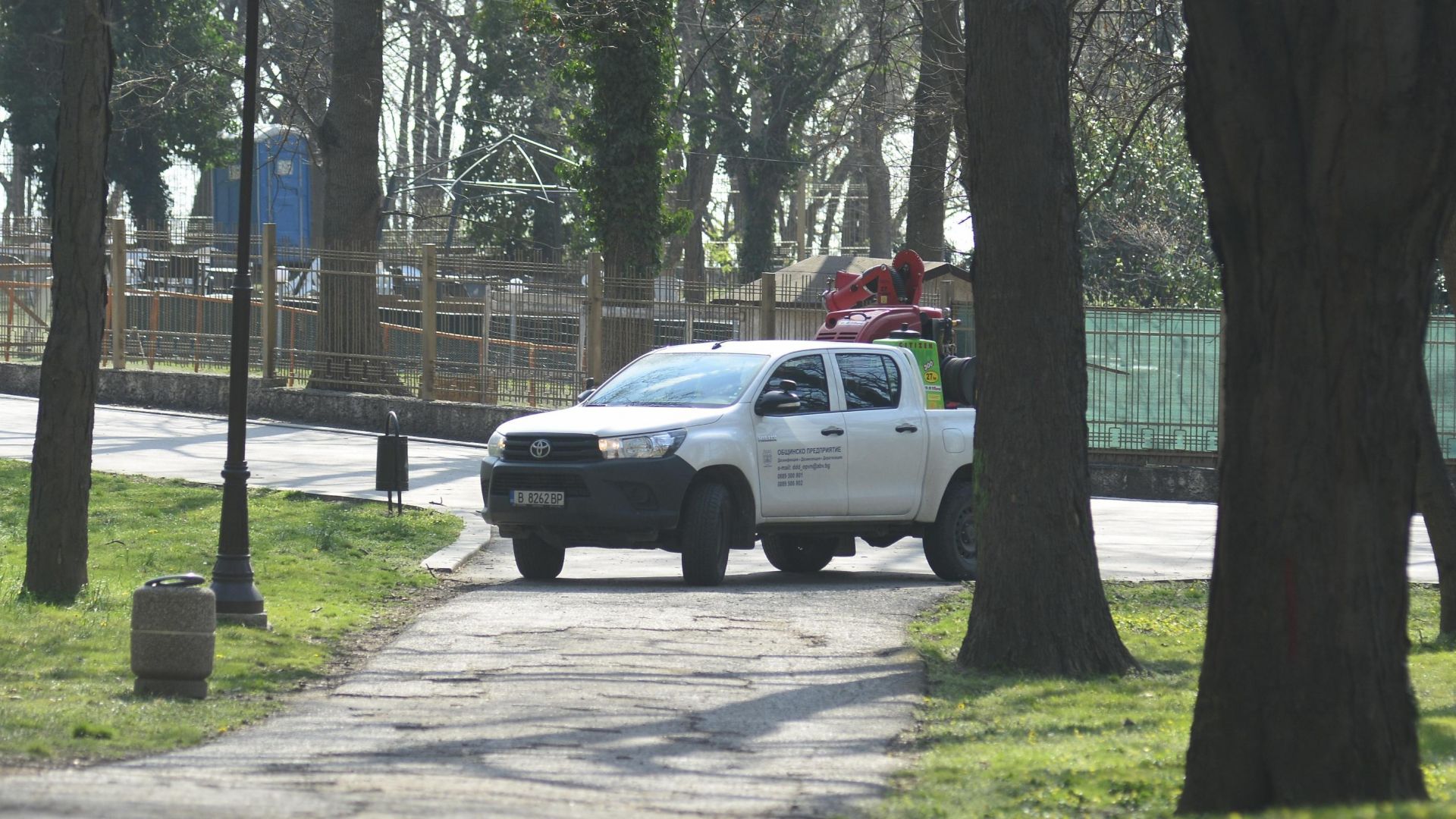 Започна първата за тази година обработка против кърлежи на терени